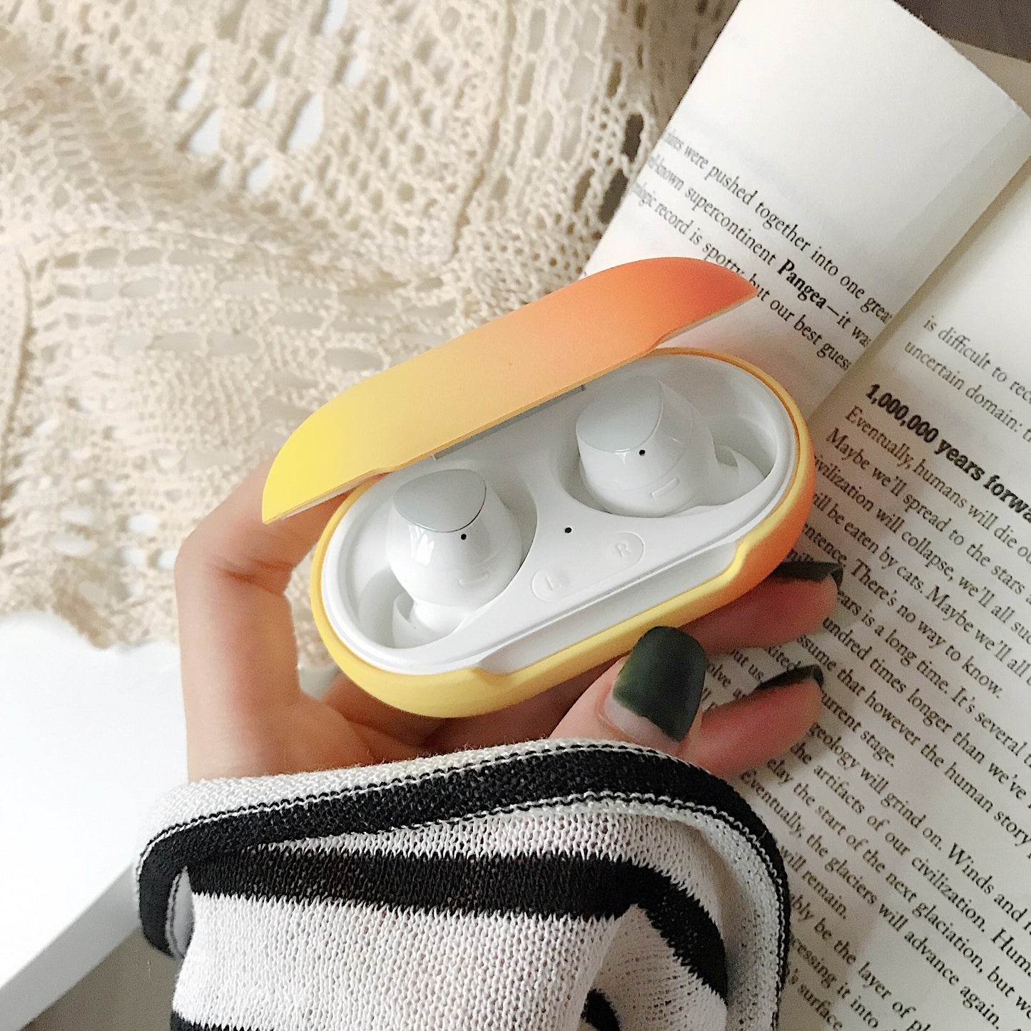 Gradient Rainbow Hard Shell Solid Color Earphone Protective Case